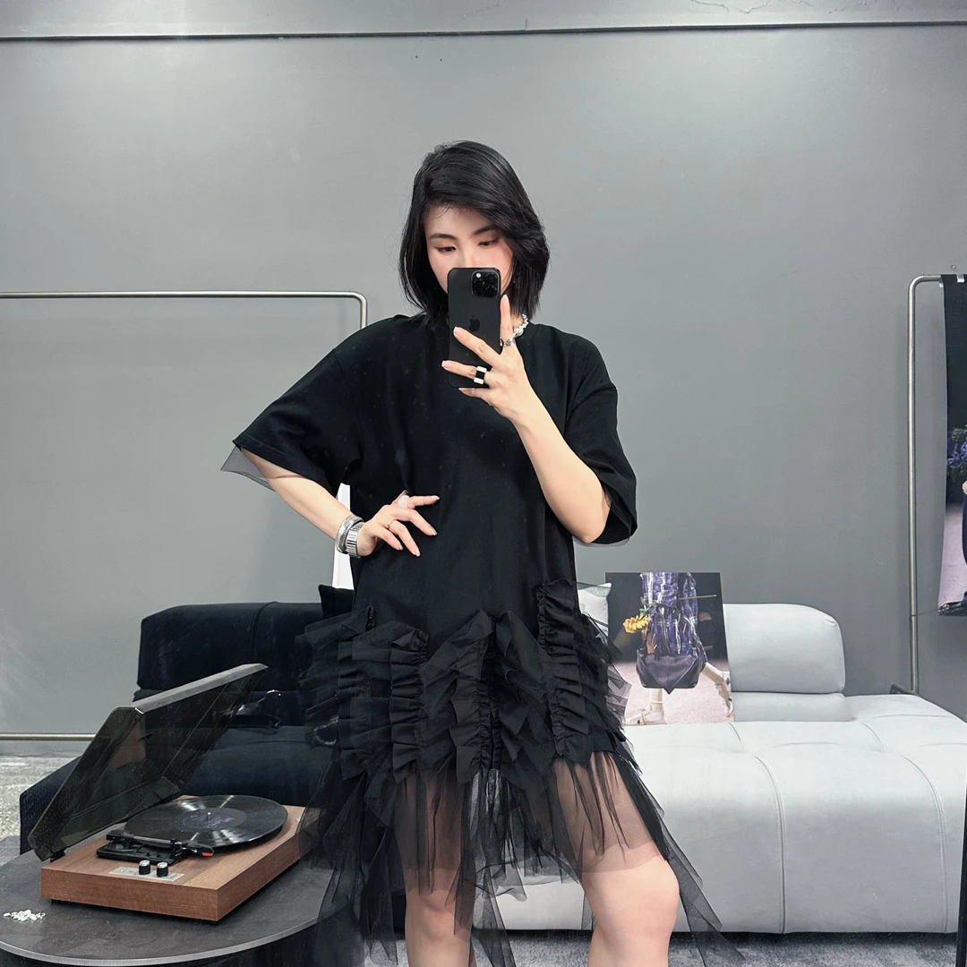 时尚百搭小众女装设计款下摆镂空不规则网纱拼接2025春夏新款T恤