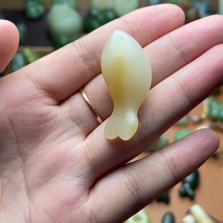 【闪购商品】和田玉未镶嵌颈饰葛***姨