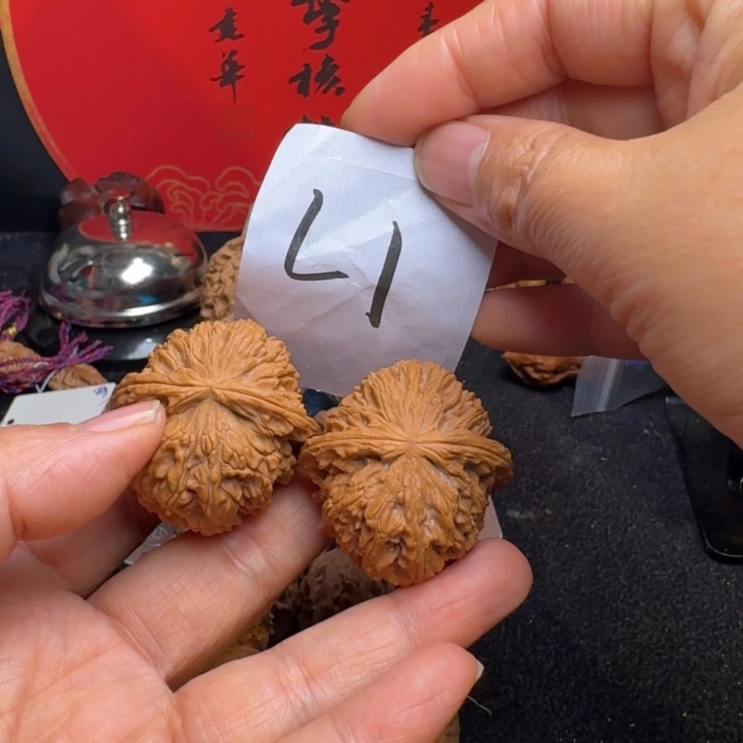 文玩核桃把件白狮子头40