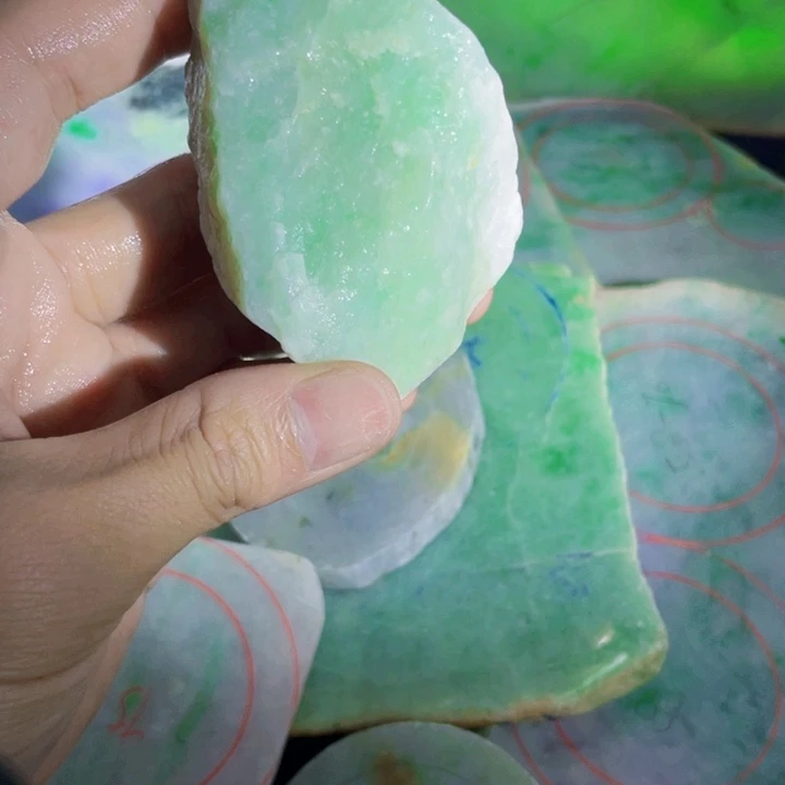 翡翠未镶嵌挂件把件