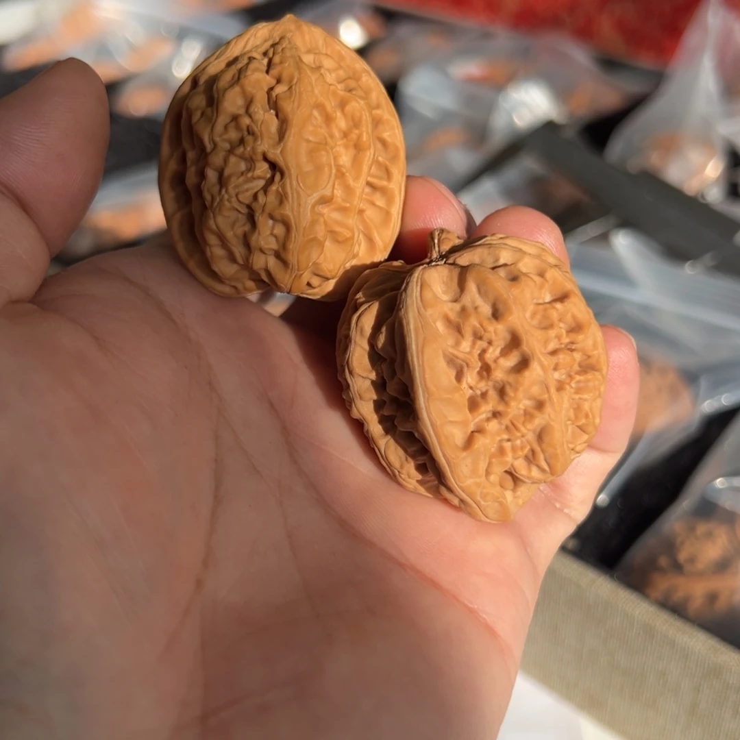 ****、文玩核桃吊坠承德粗筋