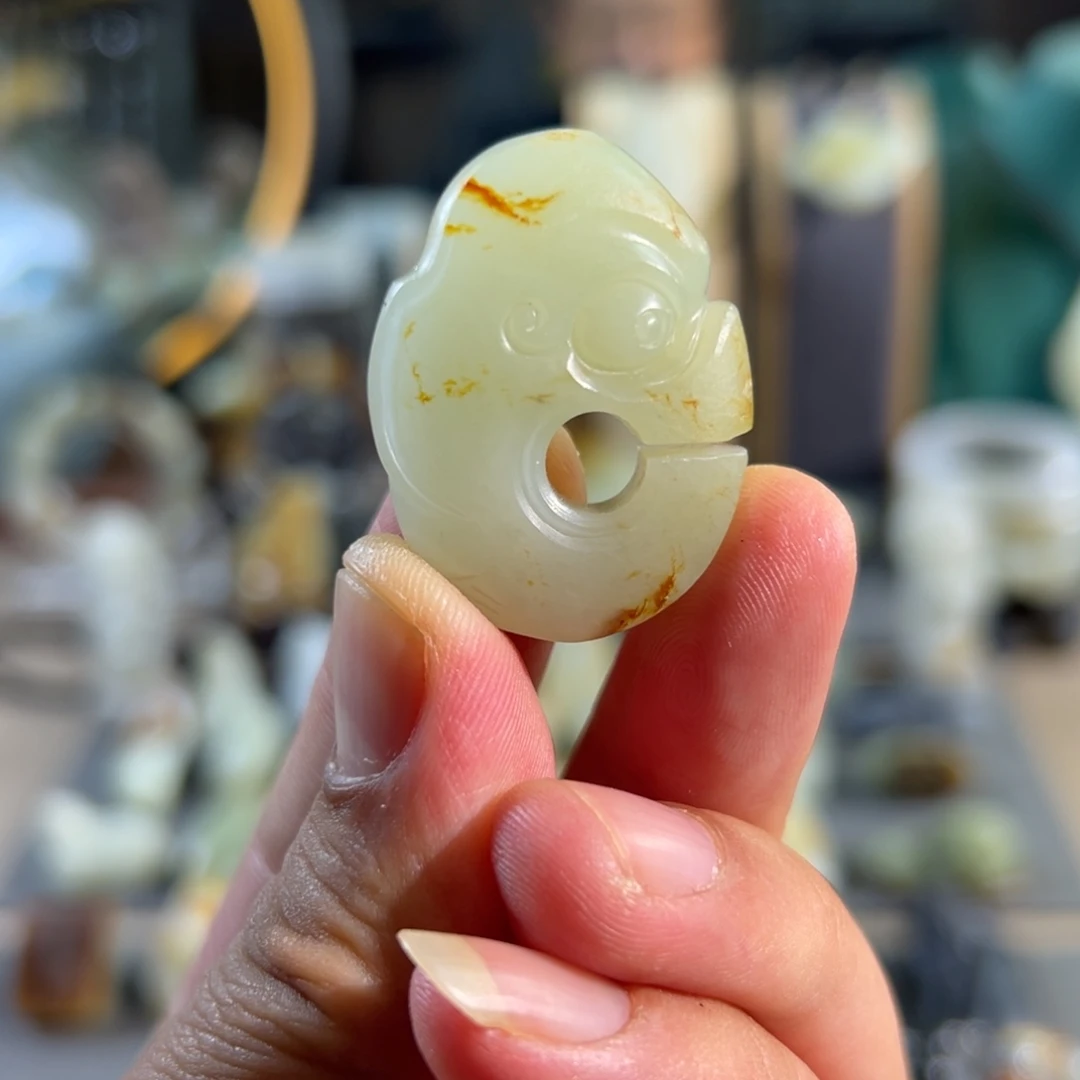 和田玉未镶嵌颈饰真皮真色