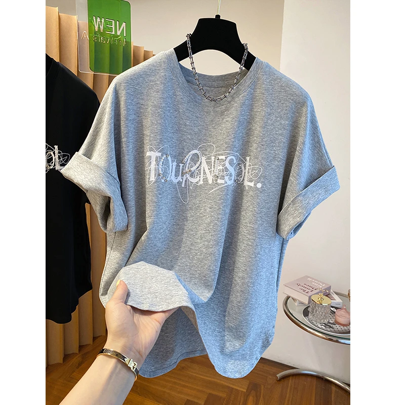 胖妹妹240斤大码欧货高级感钉珠设计感t恤女春夏宽松开叉短袖上衣