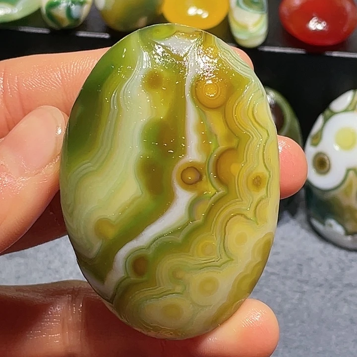 玛瑙/玉髓未镶嵌珠宝奇石