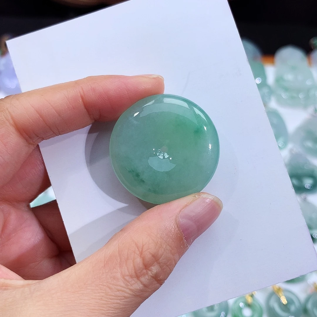 翡翠未镶嵌颈饰1****人翡翠吊坠