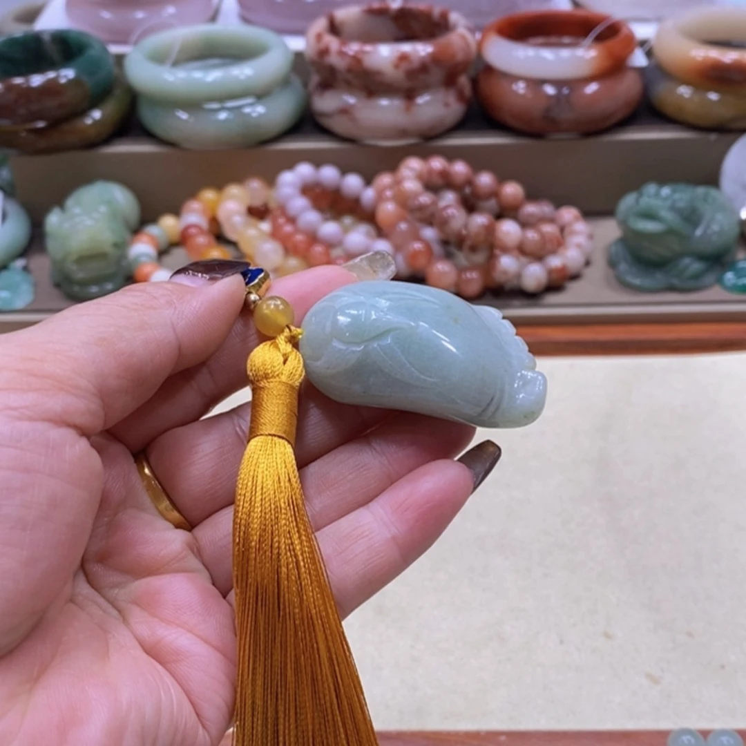 【闪购商品】未镶嵌手镯石英质玉