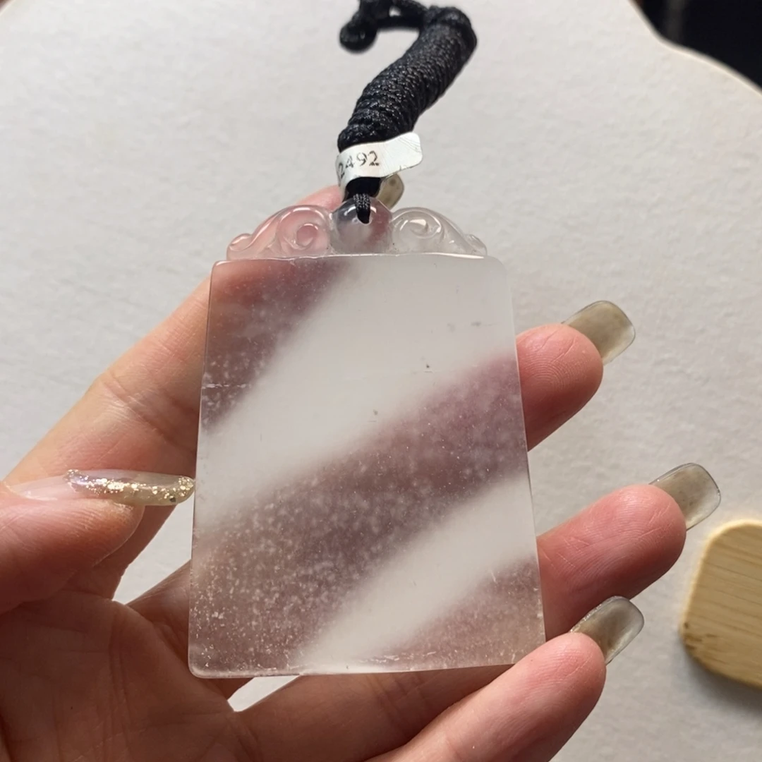 石英质玉未镶嵌颈饰