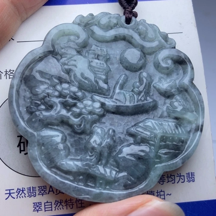 翡翠颈饰未镶嵌翡翠