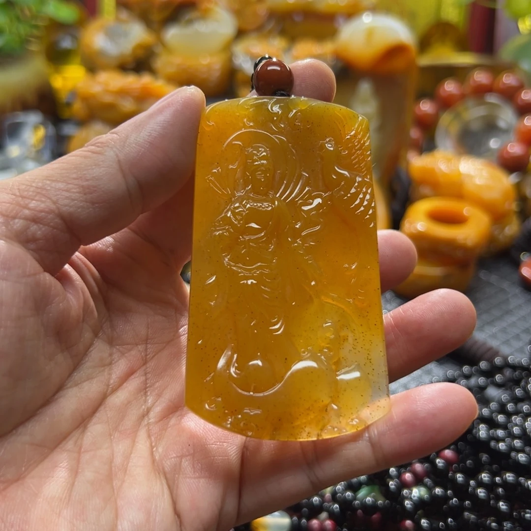 温***荷石英质玉未镶嵌颈饰