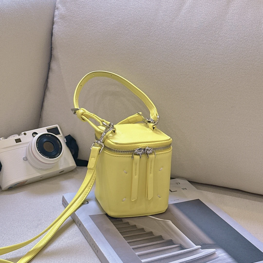 林北鼻-【小黄盒】韩货肩带可调节小香包包盒子包