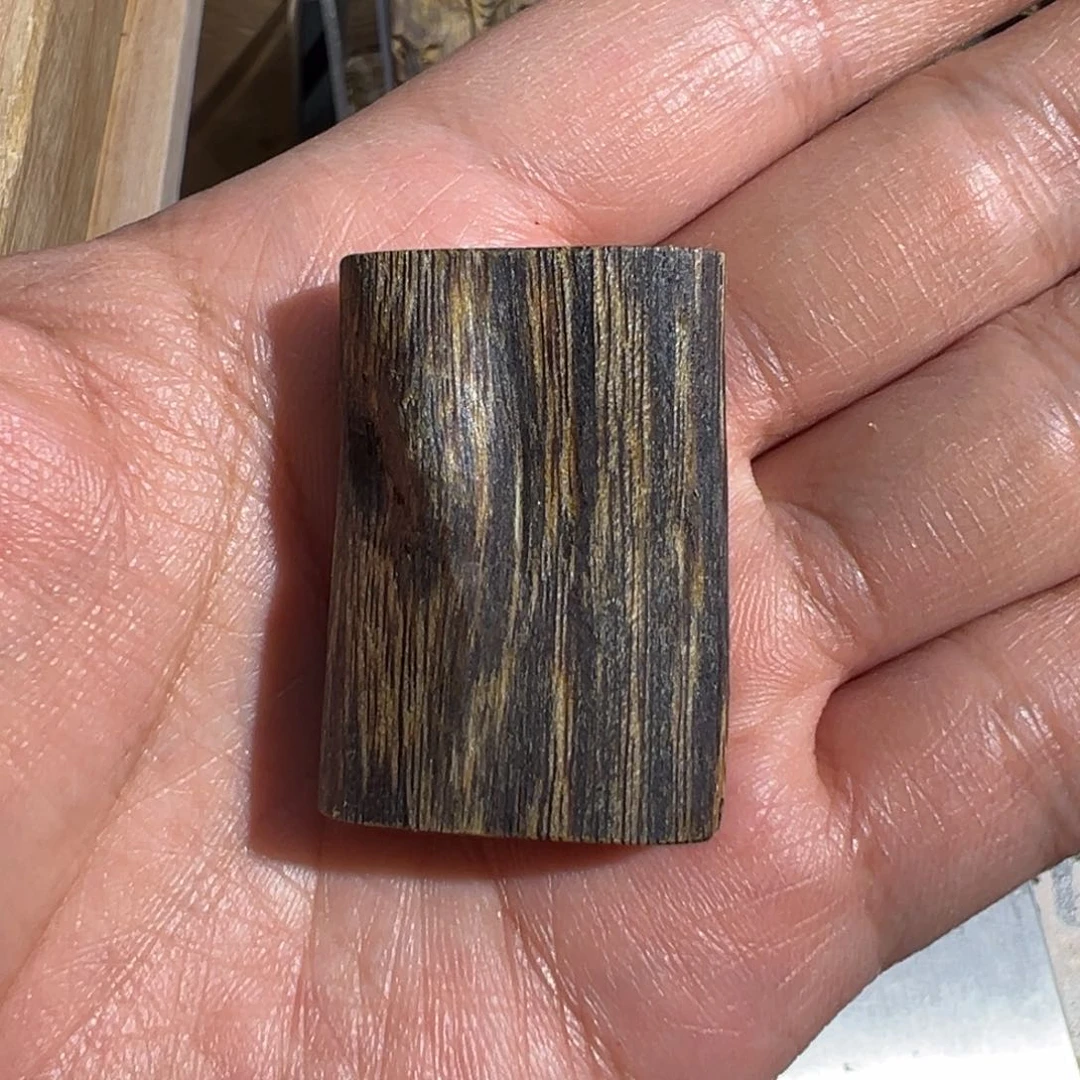 沉香吊坠绿棋楠素牌吊坠7克