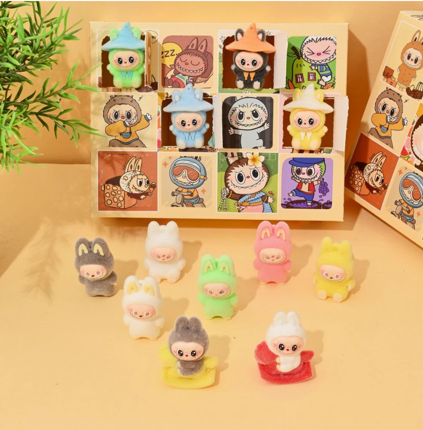 labubu公仔玩具洞洞乐盲盒软件钥匙链卡牌挂件玩具学生礼物