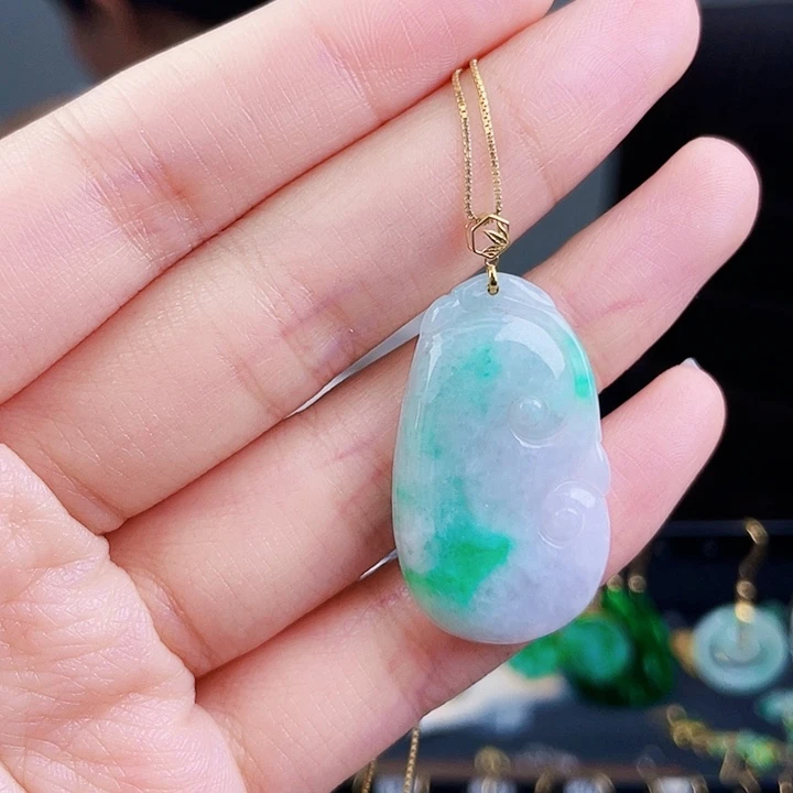 翡翠颈饰18K金镶嵌饰品