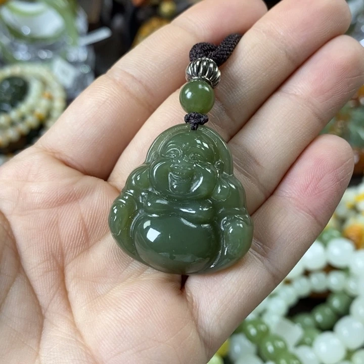 透闪石质玉挂件未镶嵌