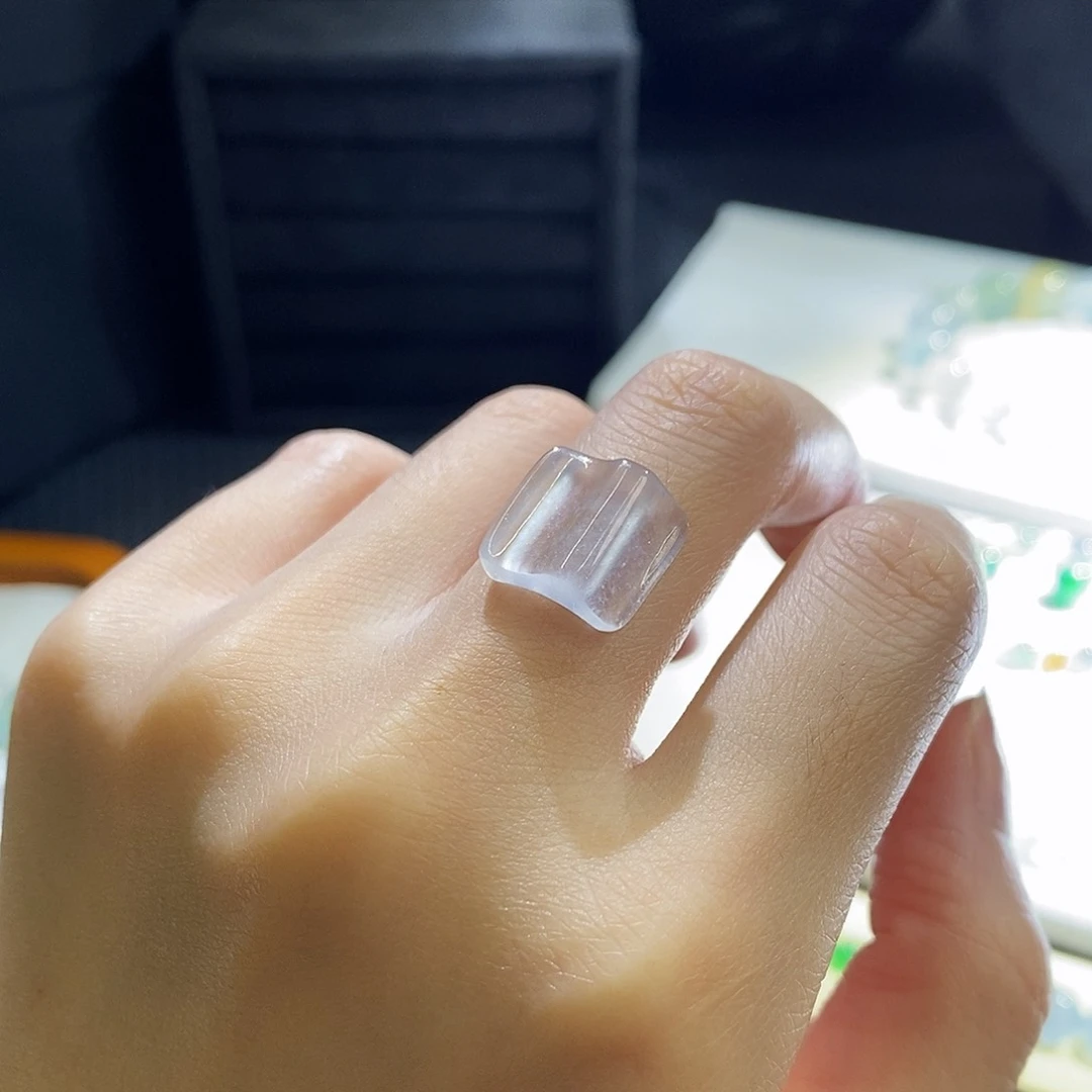 翡翠挂件未镶嵌随行