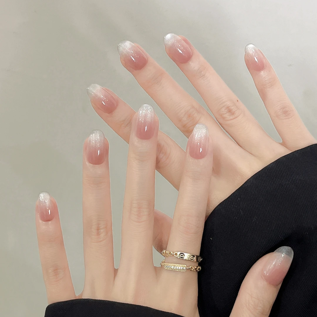 桃子冰沙  手工穿戴甲裸色渐变猫眼短椭圆高级百搭简约显白美甲