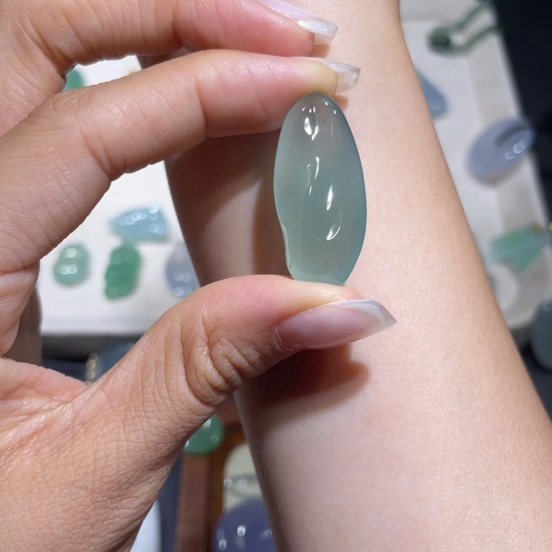 吊坠(不含链)未镶嵌翡翠随形高品