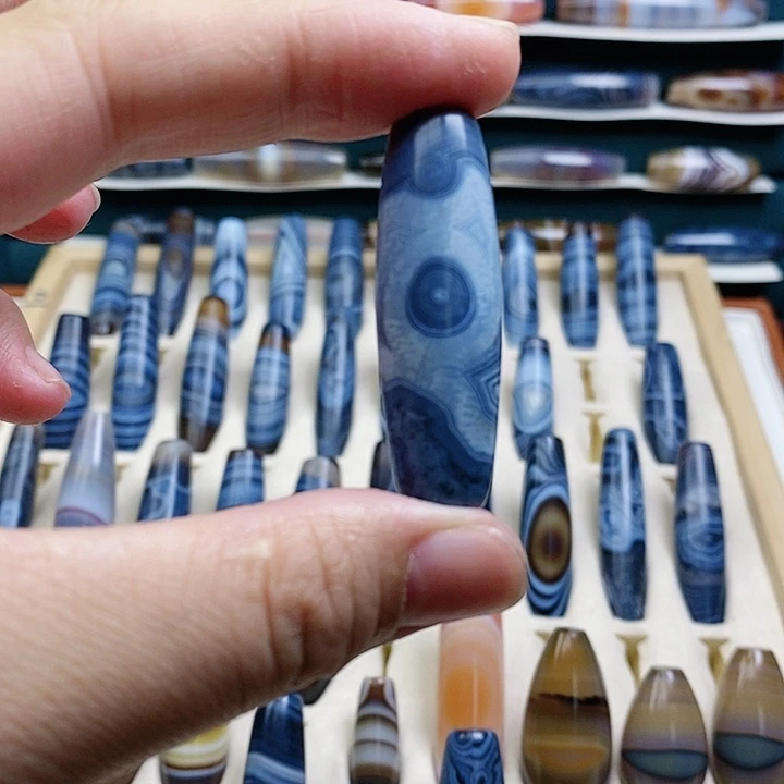 养***？玛瑙/玉髓未镶嵌颈饰