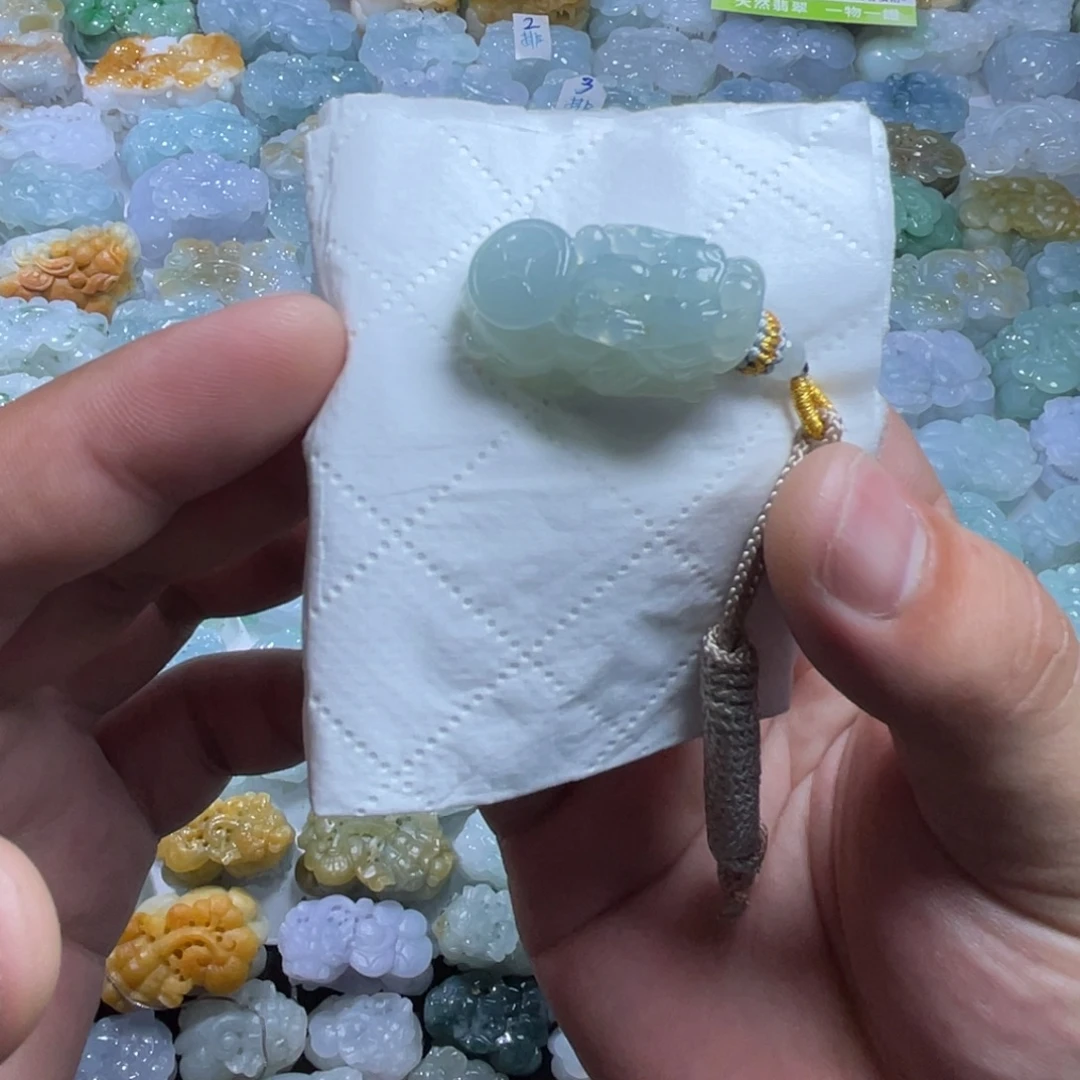 颈饰未镶嵌翡翠天然