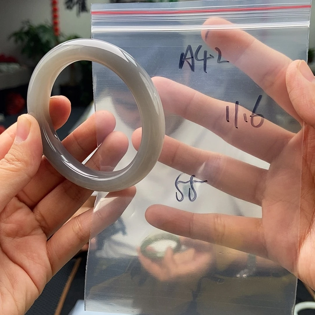 和田玉手镯未镶嵌颜色多样性发拍一发一