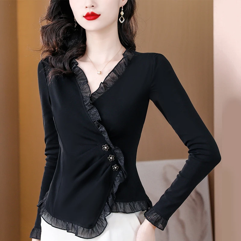 法式小香风蕾丝v领长袖T恤女春季新款妈妈装不规则显瘦打底衫上衣