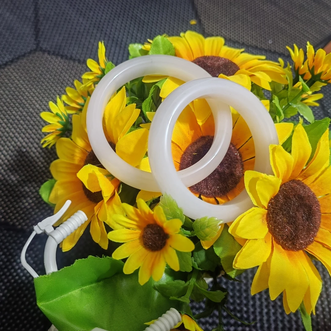 佘太翠手镯冰透美人镯多样性发货   《下单联系主播》