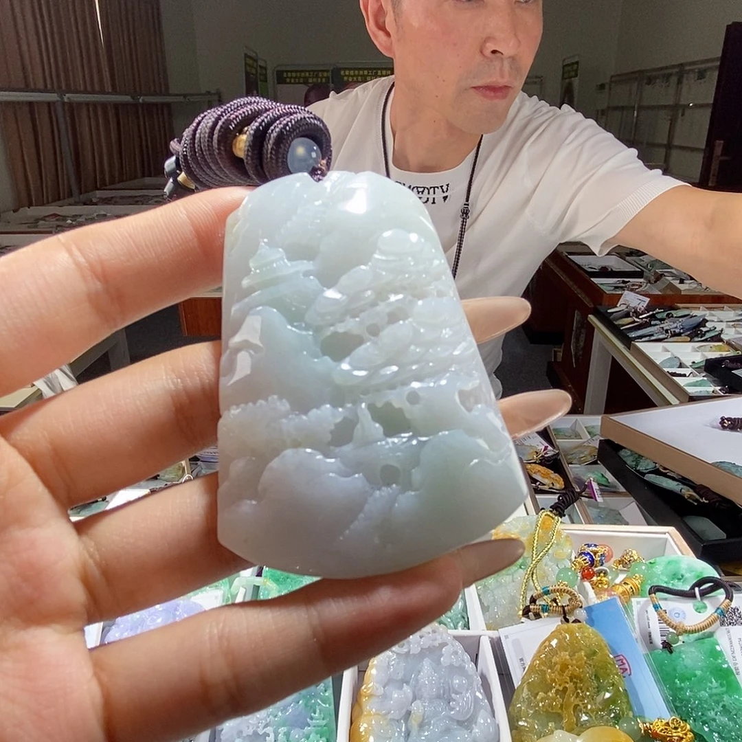 翡翠未镶嵌颈饰翡翠