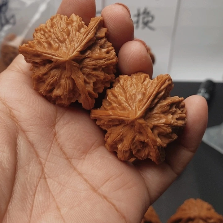 核桃盘山三件核桃