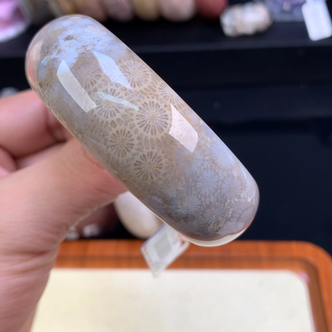 硅化珊瑚（珊瑚玉）未镶嵌颈饰72号卡其色大花花56.4圈