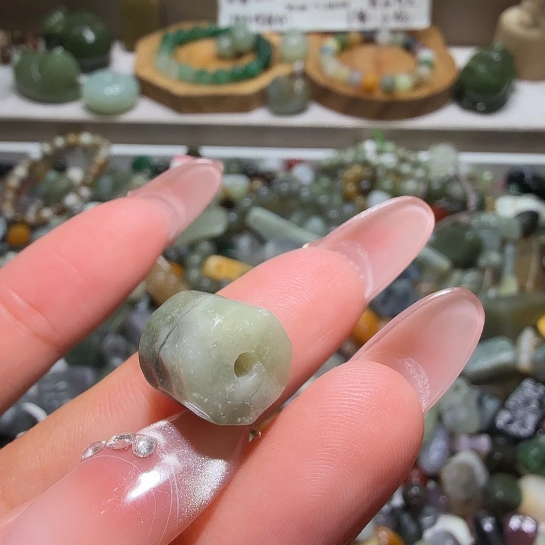 和田玉未镶嵌珠宝奇石