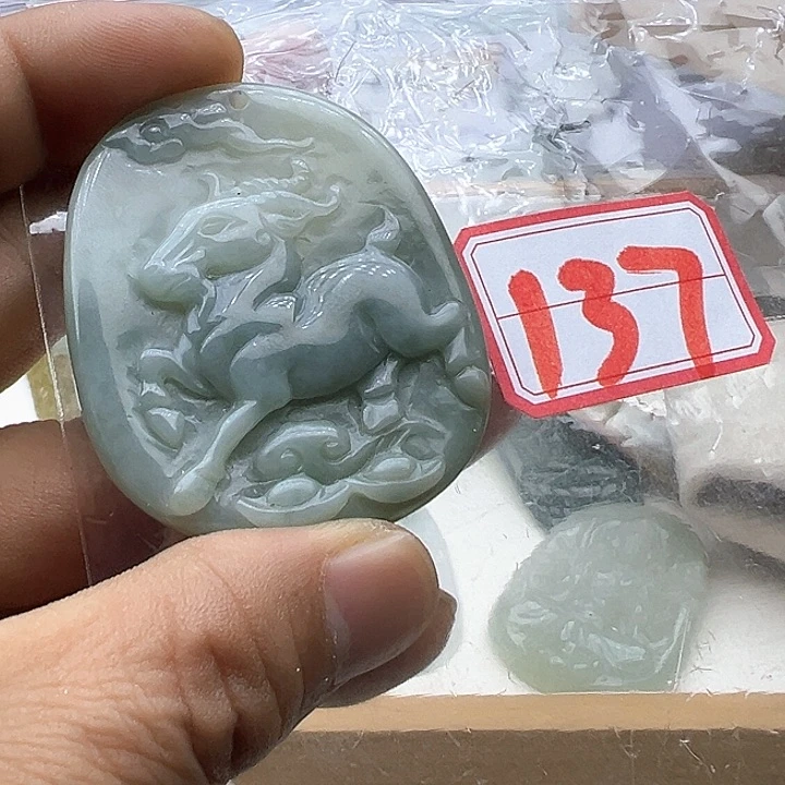 翡翠颈饰未镶嵌天然缅甸翡翠吊坠