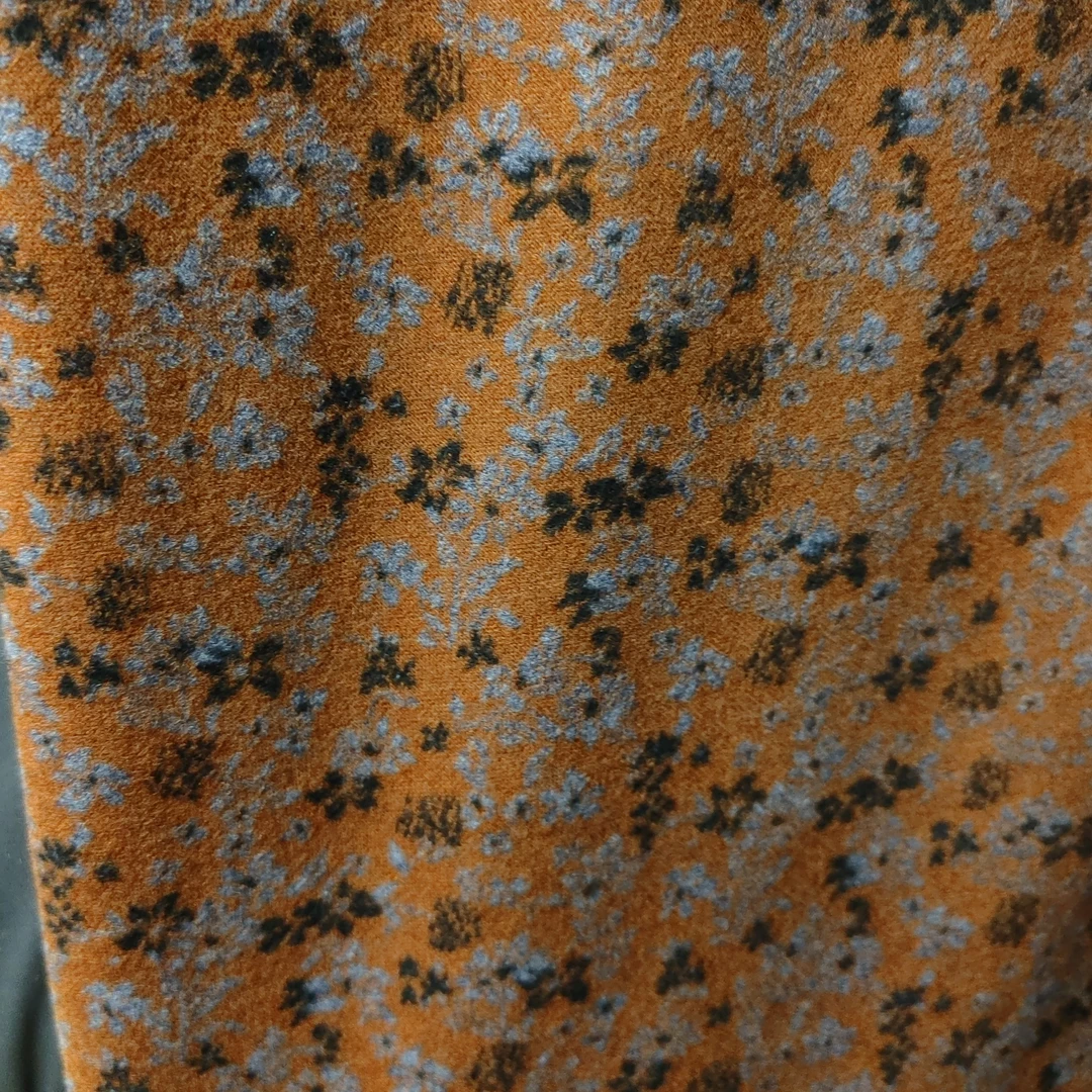 织花奥绒  灰黄小花