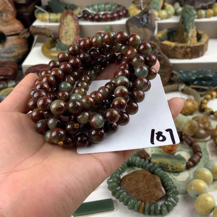 k***u岫岩河磨玉（透闪石质玉）未镶嵌珠宝奇石