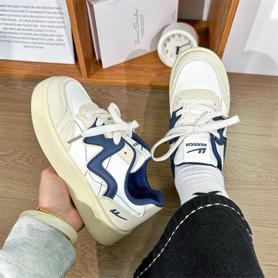 Warrior/回力韩版小众爆款厚底小白鞋子潮学生百搭轻便休闲板鞋女