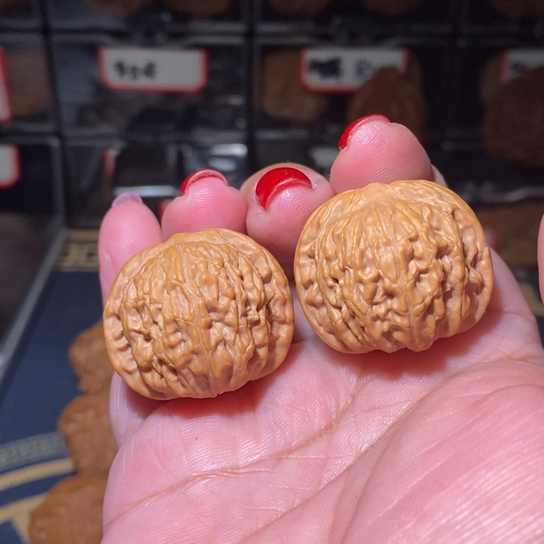 鱼***号把件文玩核桃野生