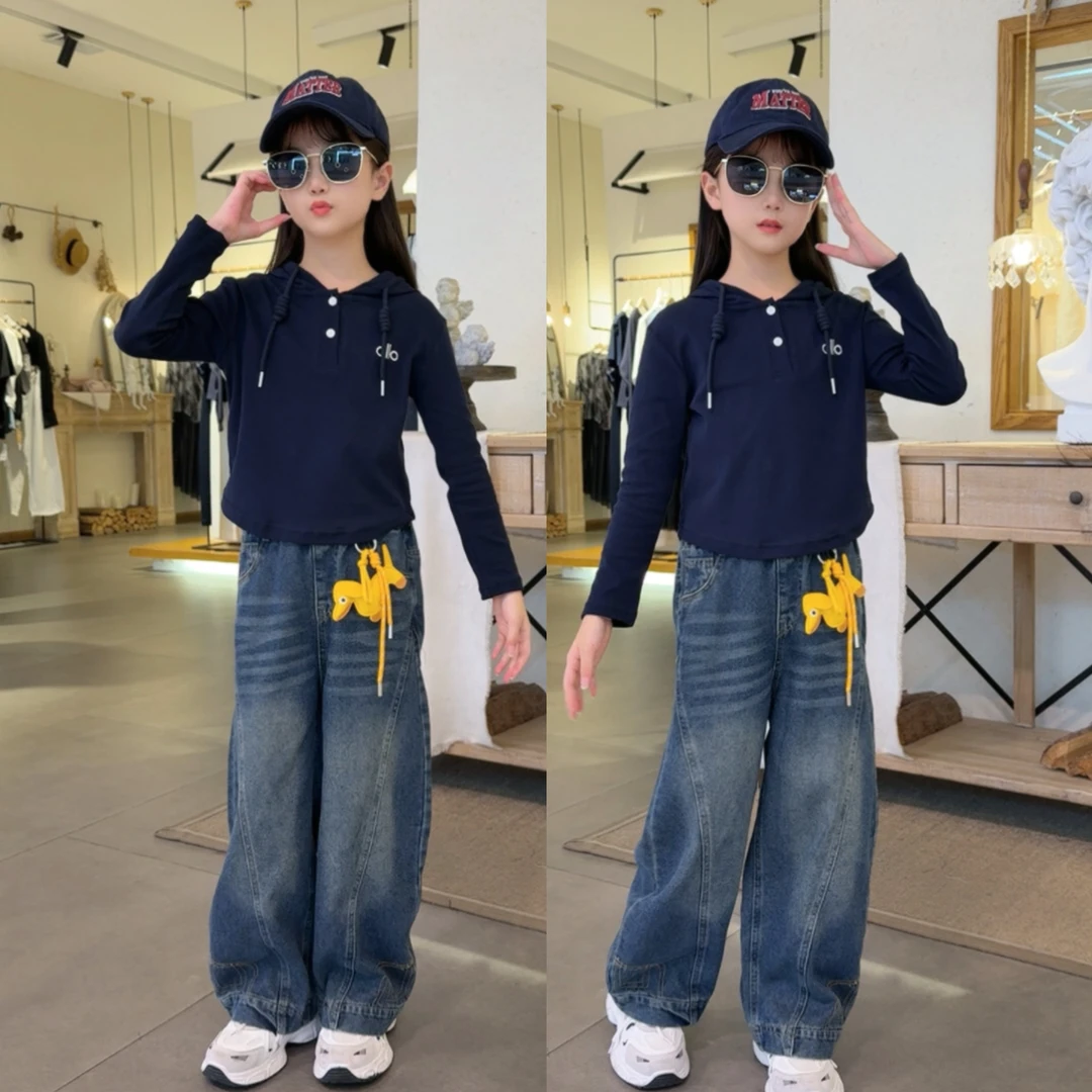 2025新款女童中大童秋季字母帽衫牛仔裤套装