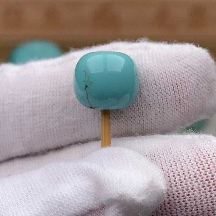 绿松石未镶嵌珠宝奇石11