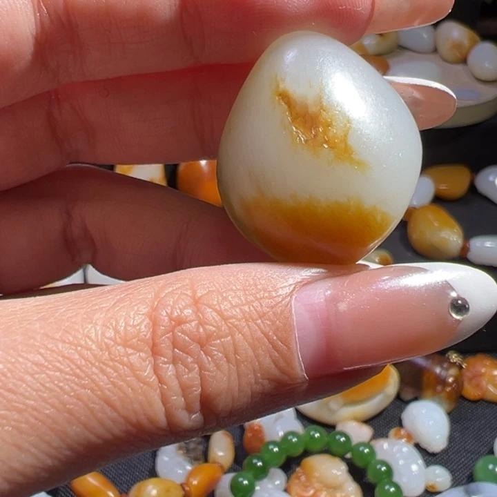 八***萬和田玉未镶嵌颈饰