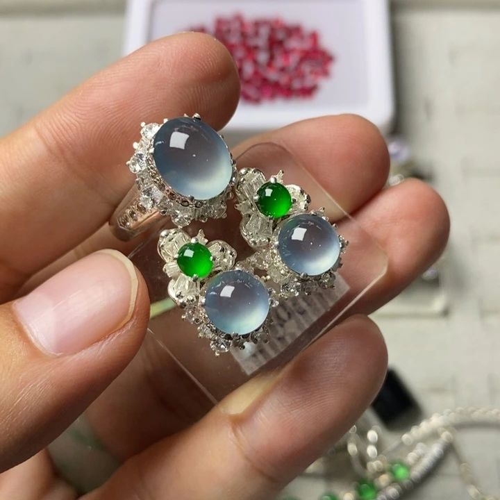 定制翡翠未镶嵌高冰玻天空蓝10.2mm