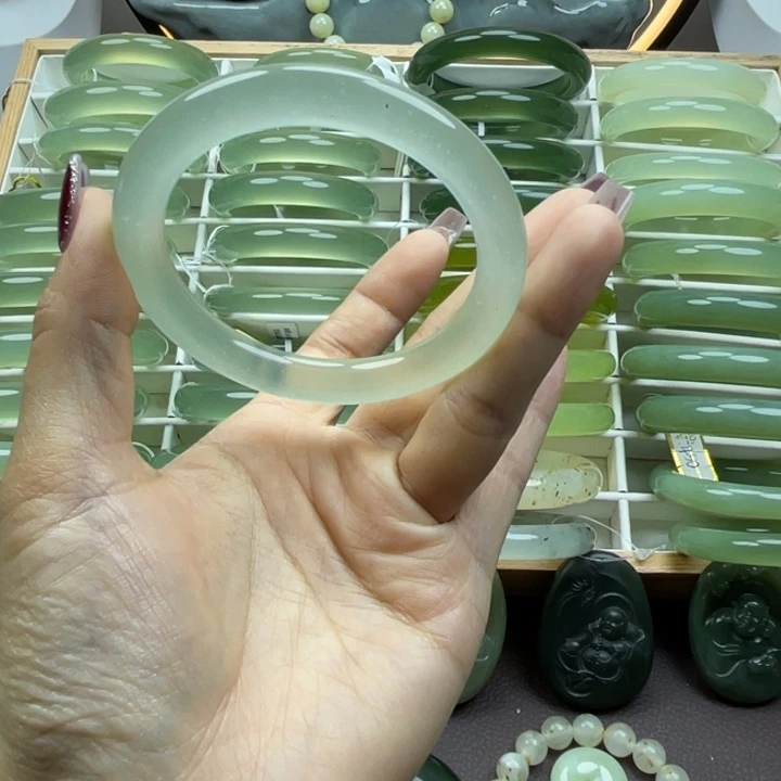 岫玉未镶嵌手镯岫玉