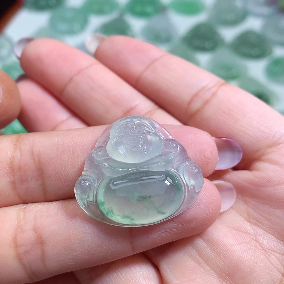 翡翠未镶嵌颈饰佛公