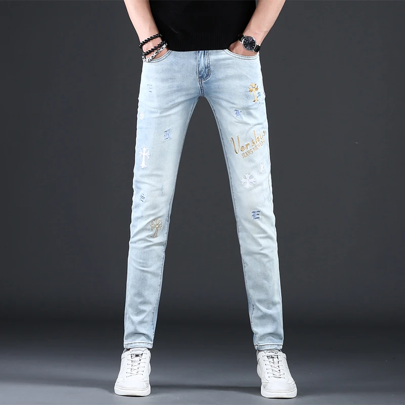 男士春夏新款轻奢牛仔裤刺绣印花浅色潮流潮牌爆款弹力修身小脚裤