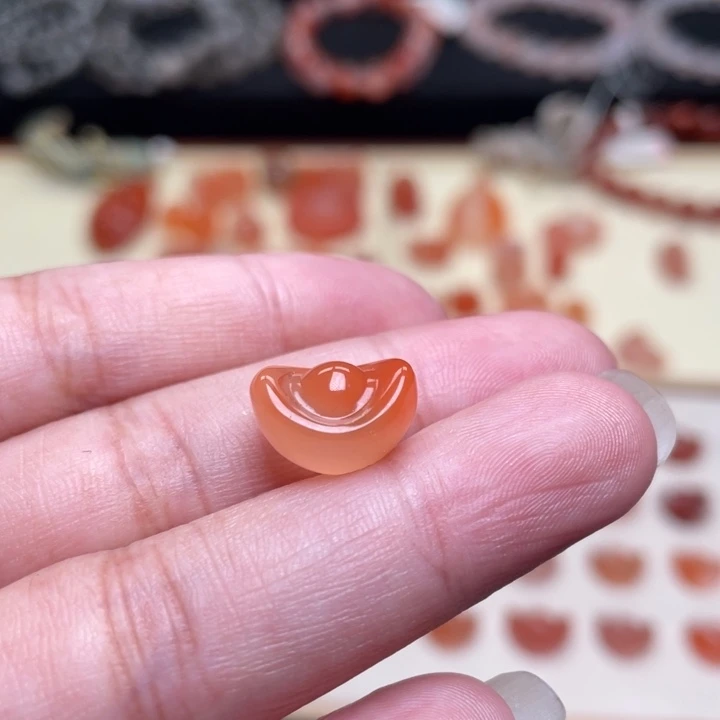 南红玛瑙元宝天地孔未镶嵌熙**c1463