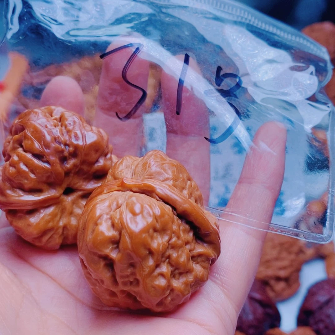 桃核吊坠布*哥蛤蟆头微瑕