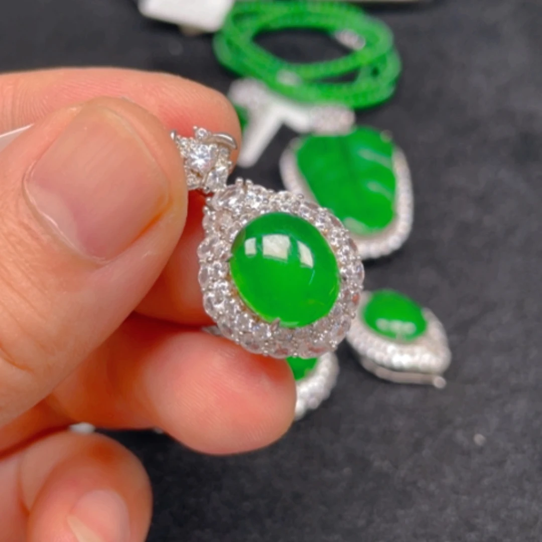 【闪购商品】翡翠银S925镶嵌颈饰吊坠