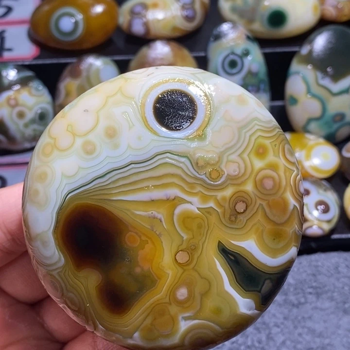 玛瑙/玉髓未镶嵌珠宝奇石69