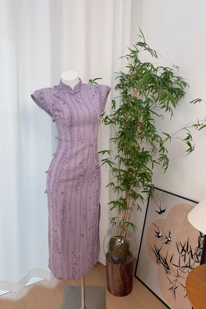 蘑菇菇《紫藤花》夏季设计师日常修身减龄紫色旗袍