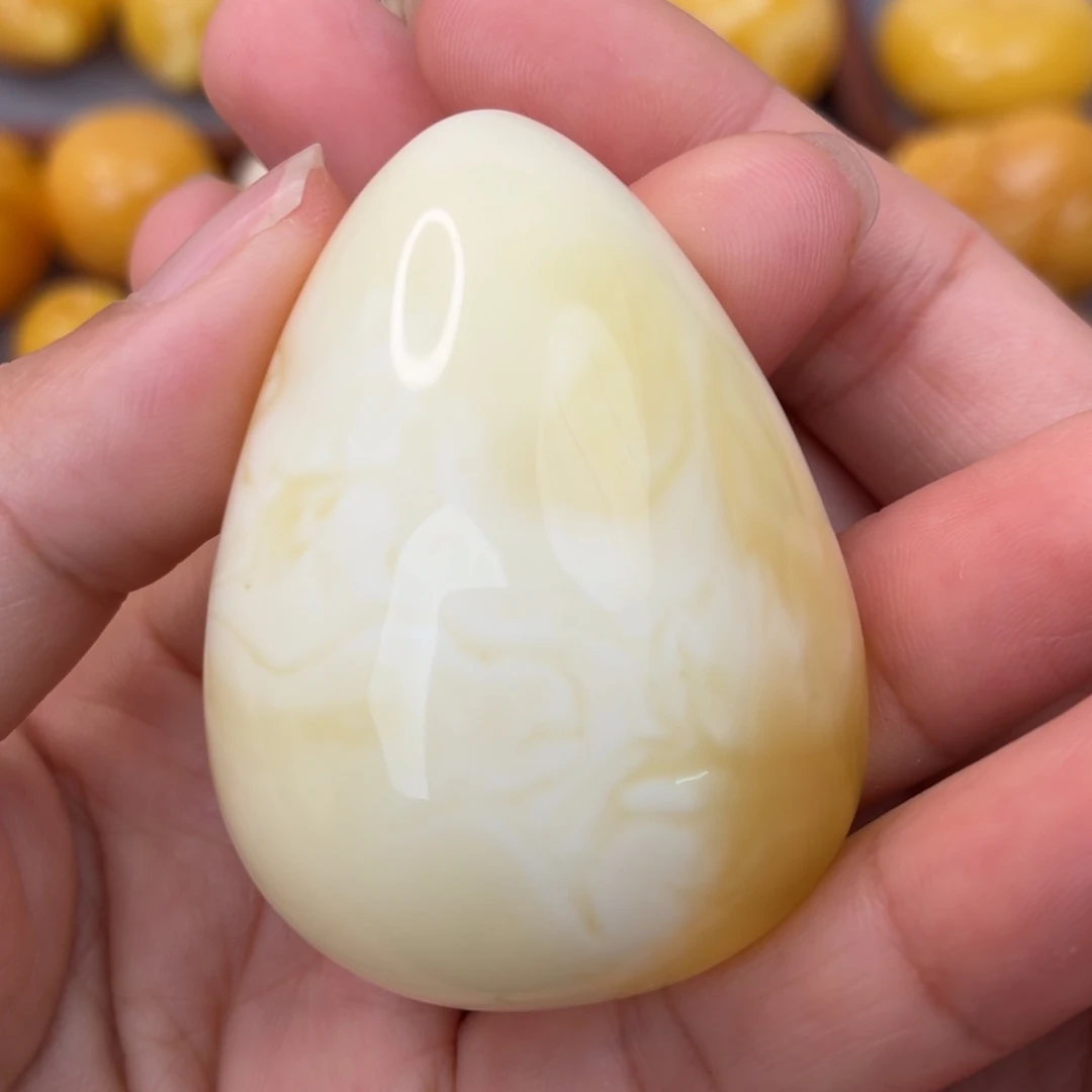 蜜蜡未镶嵌吊坠(不含链)金瓷白水滴