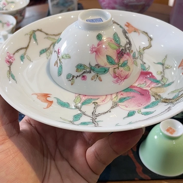 慢*奏粉彩九桃壶宝贝