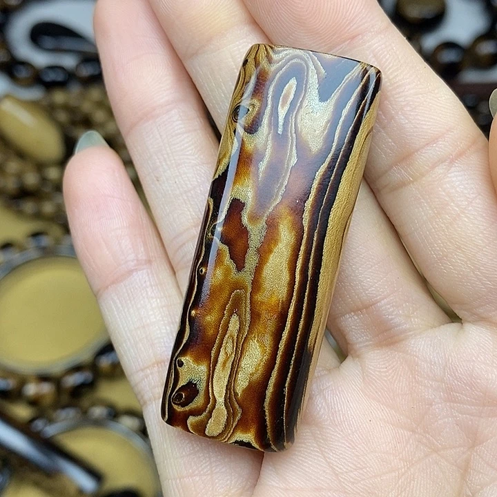 香榧木精品血柳小吊坠